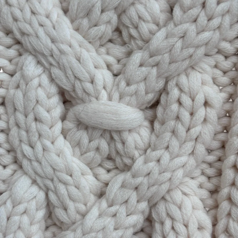 Banana Republic Reversible Ivory Cable Knit Wool Fringe Scarf